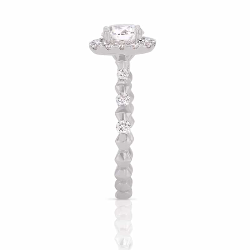  Dazzling Diamond Engagement Ring 