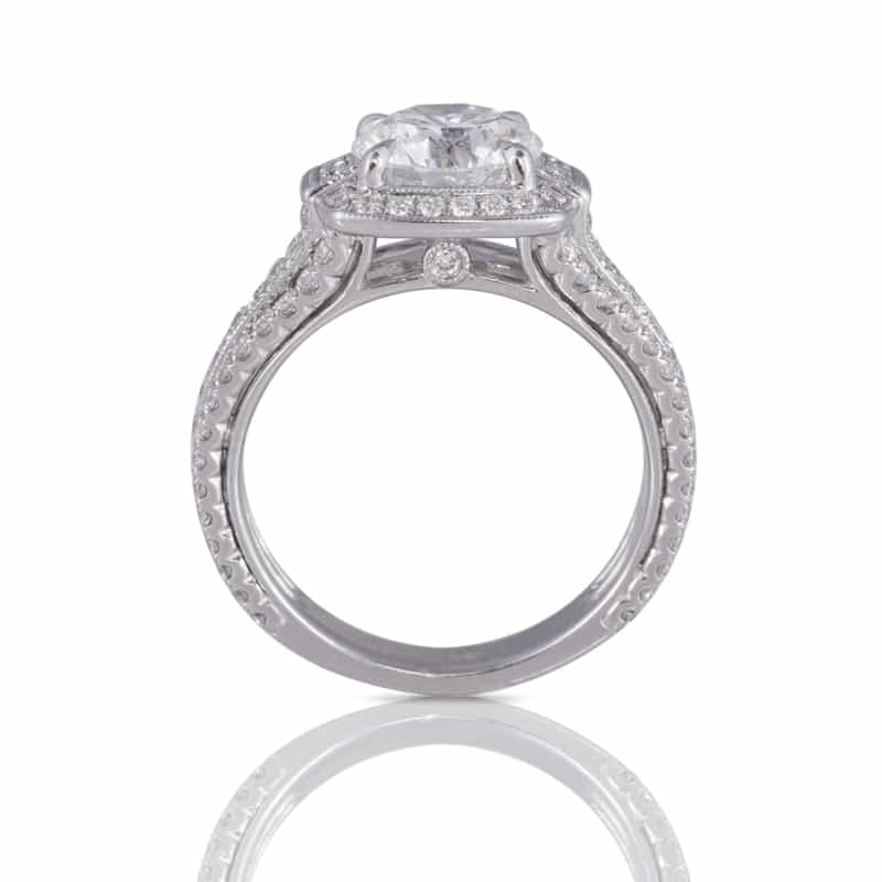  Glamorous Round Brilliant Diamond Engagement Ring Set In 14k 